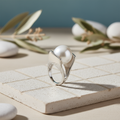 Elevated pearl ring - silver