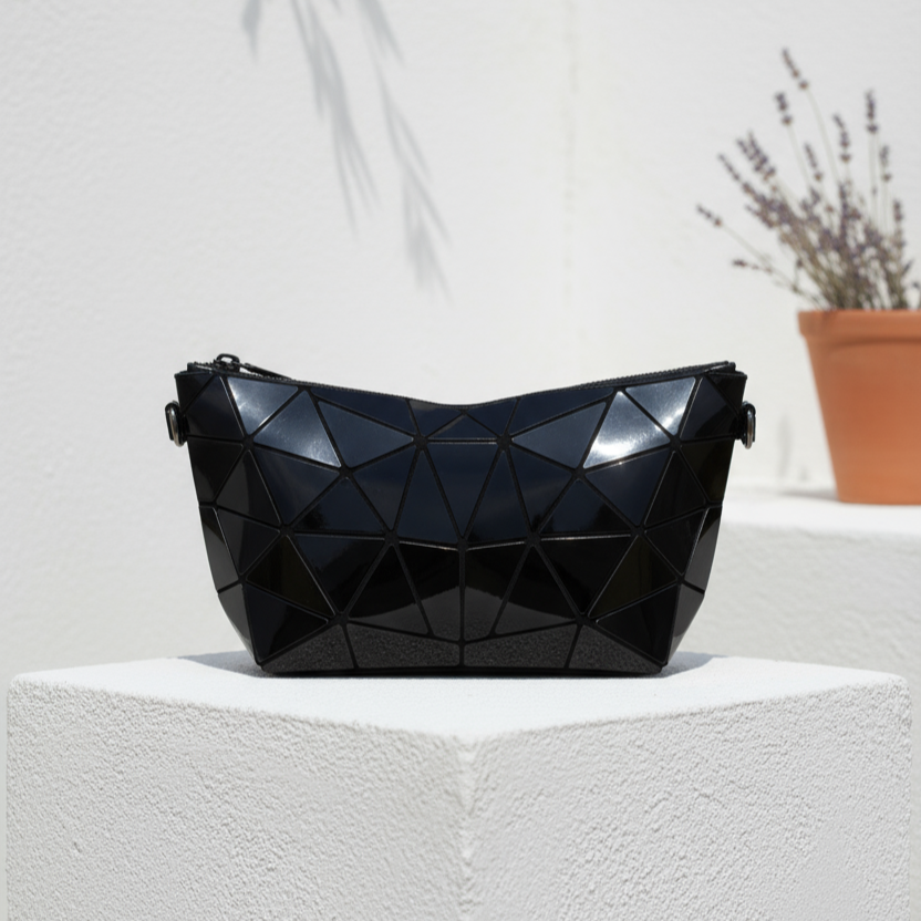 Geometric Kizzy Clutch - Black