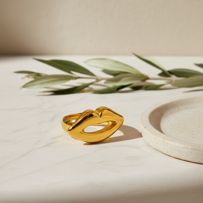 Chunky Lips Ring